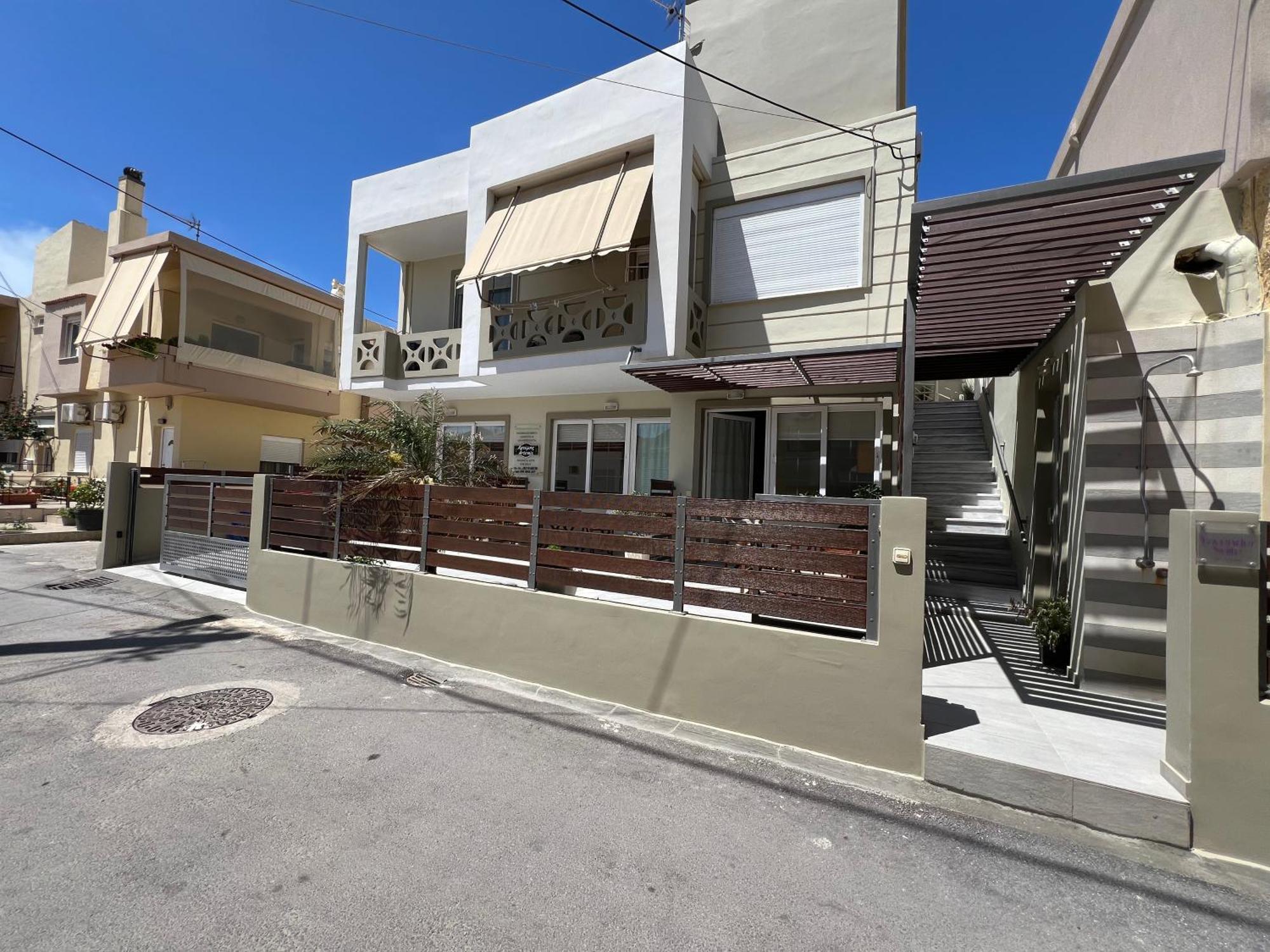 Artemis Rooms Two Steps By The Sea Platanés Exterior foto